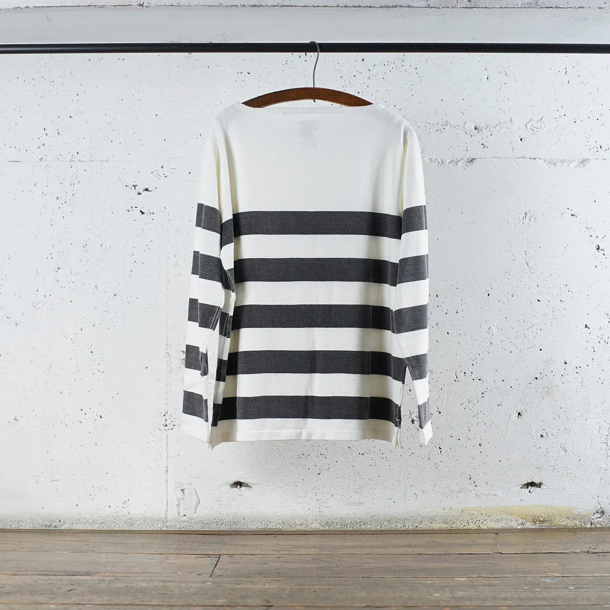 Cotton Rayon Relax Boat Neck Border Print Long Sleeve Tshirt - DEVISE FACTORY