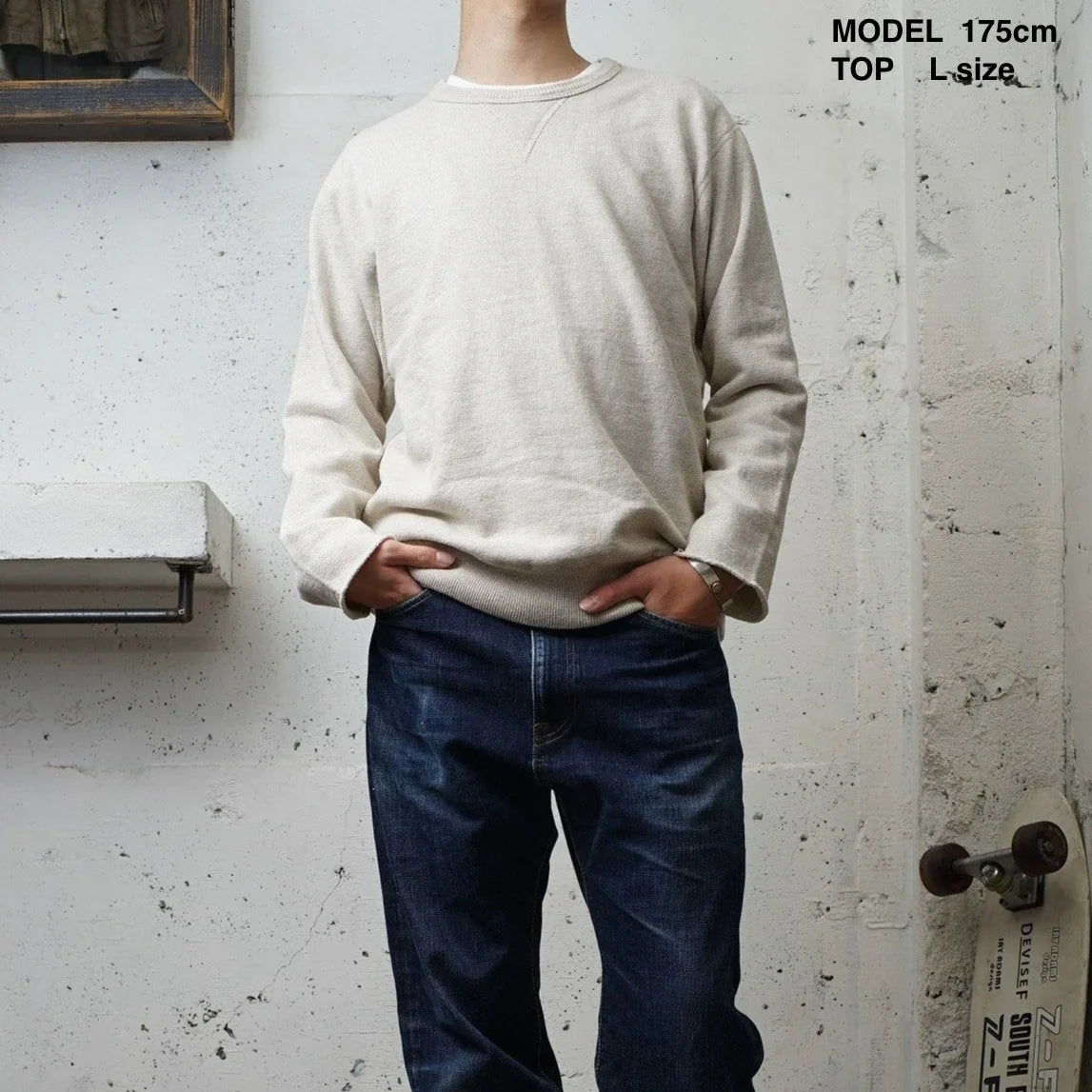 Cotton Cut-Off Sweatshirt with Label - DEVISE FACTORY