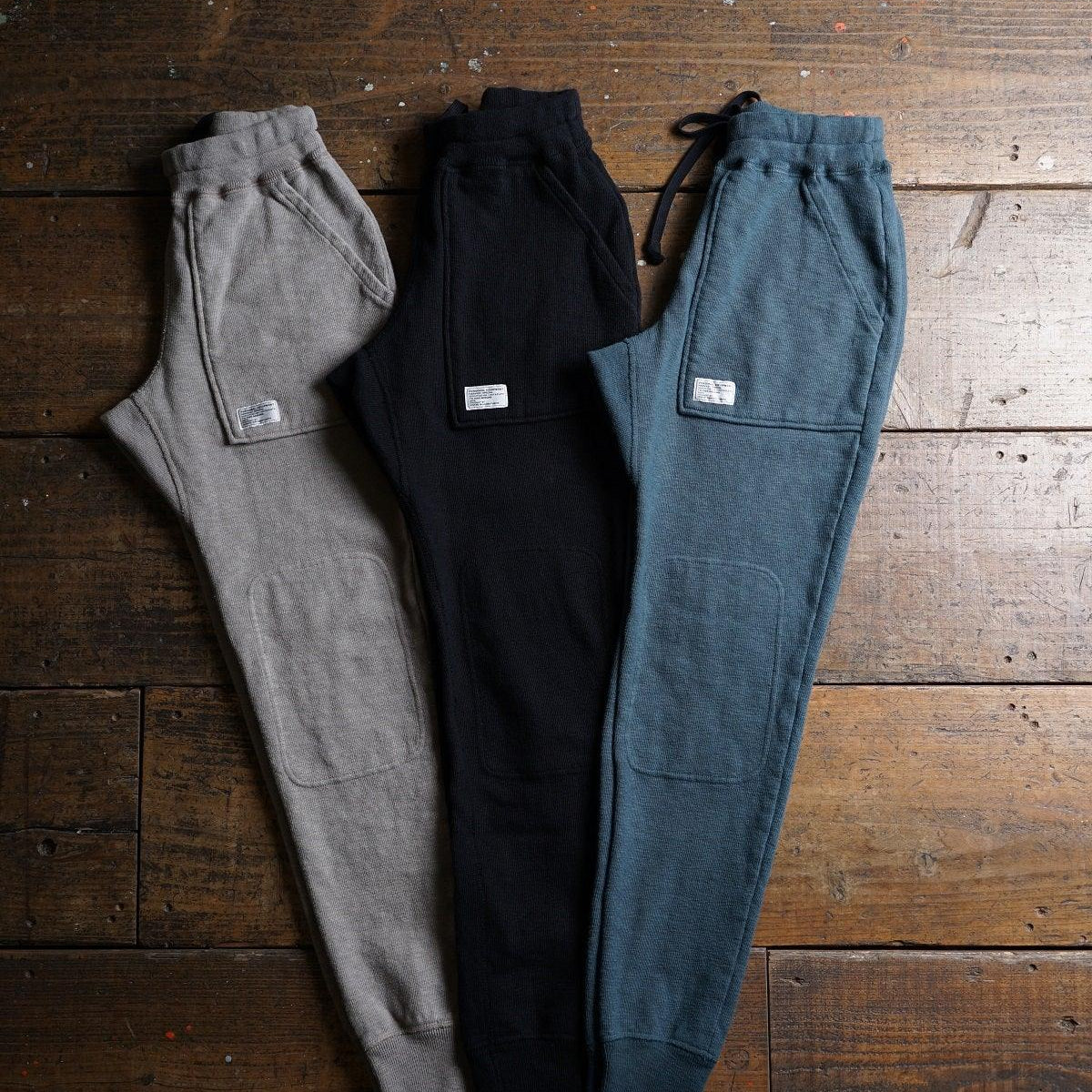 Narrow Sweatpants - DEVISE FACTORY
