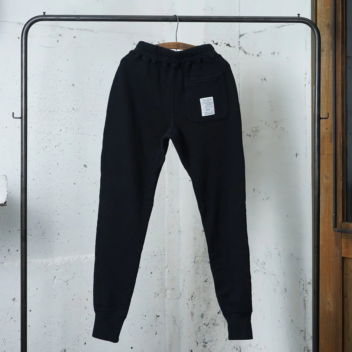 Narrow Sweatpants - DEVISE FACTORY
