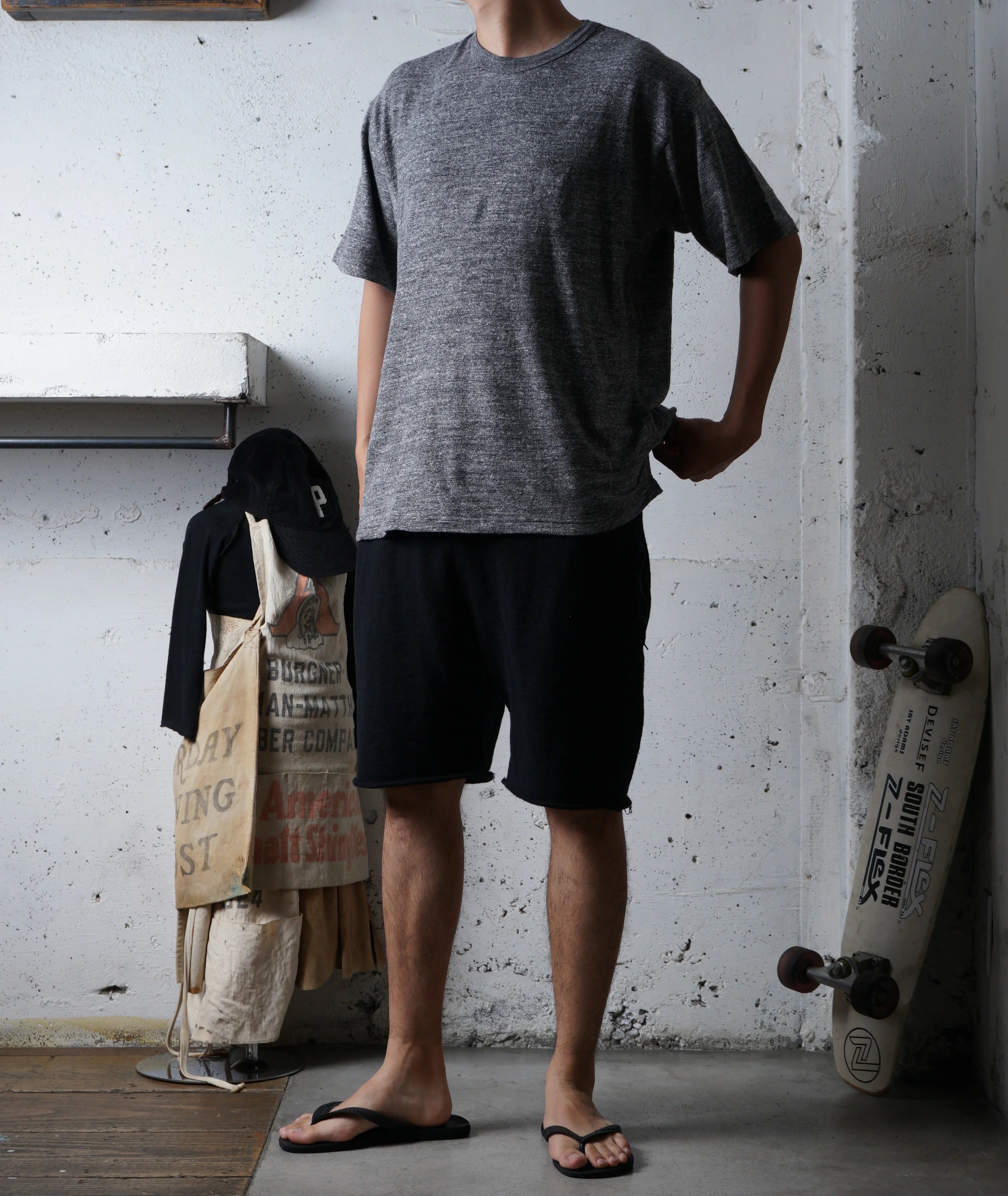 Cotton Cut-Off Shorts with Zip Pocket - DEVISE FACTORY