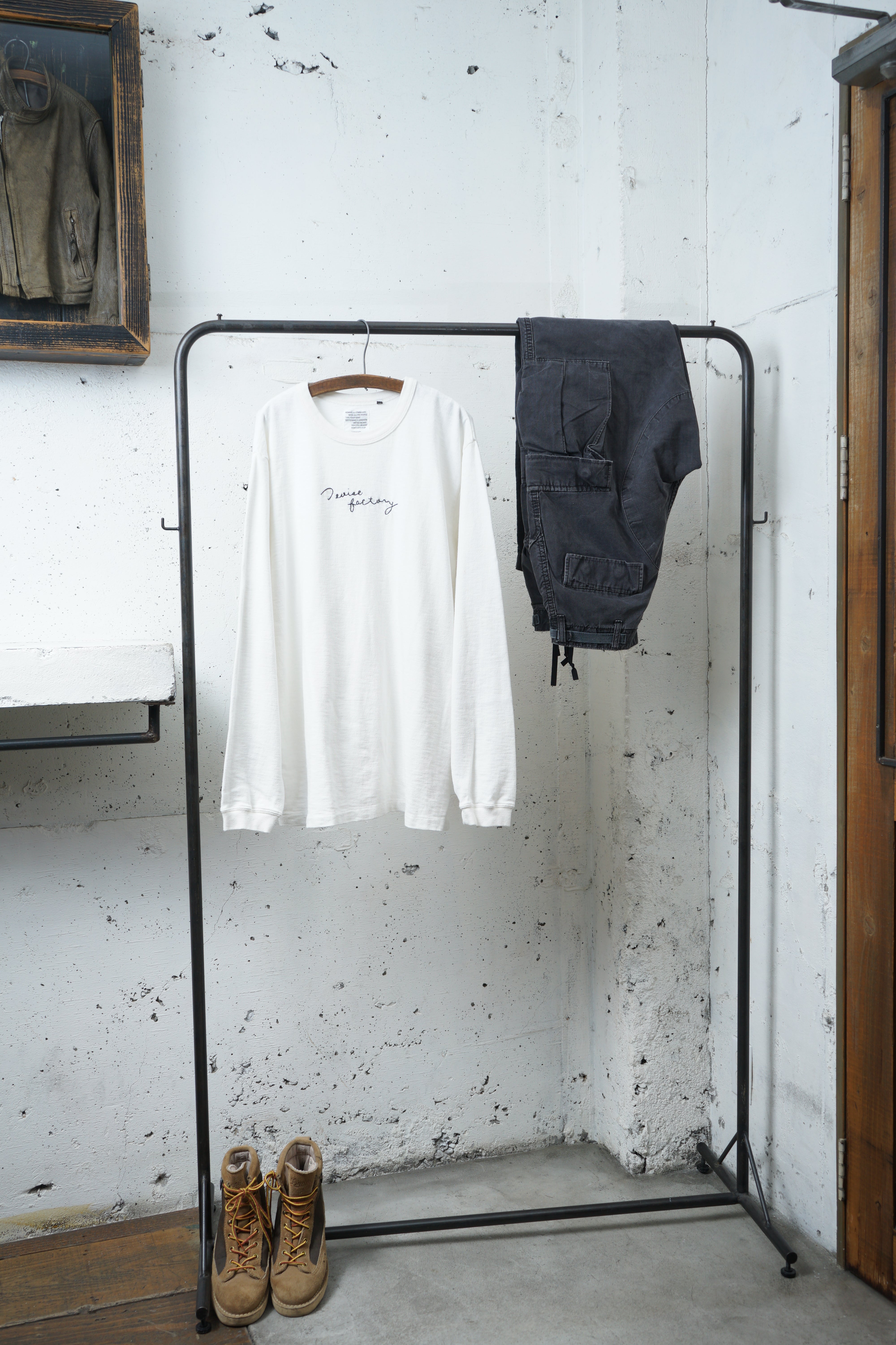 Cotton Relax Long Sleeve Embroidery Tshirt - DEVISE FACTORY