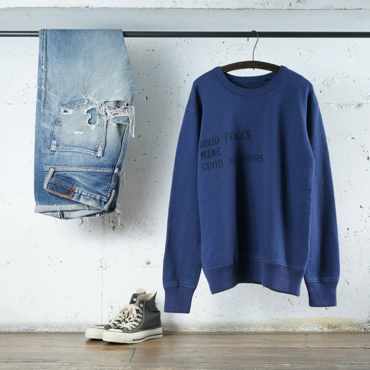 Cotton Stencil Print Sweatshirt - DEVISE FACTORY