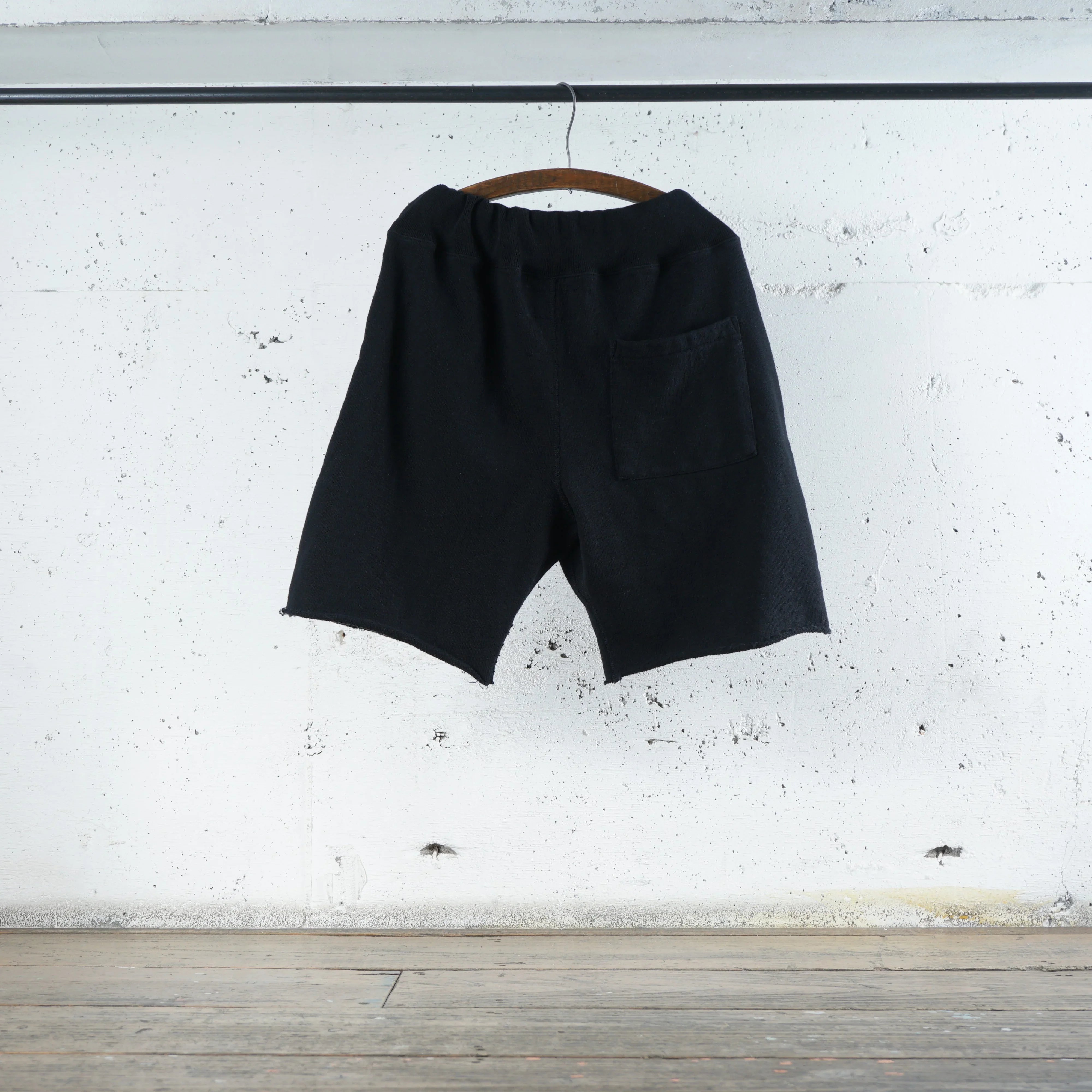 Cotton Cut-Off Shorts with Zip Pocket - DEVISE FACTORY