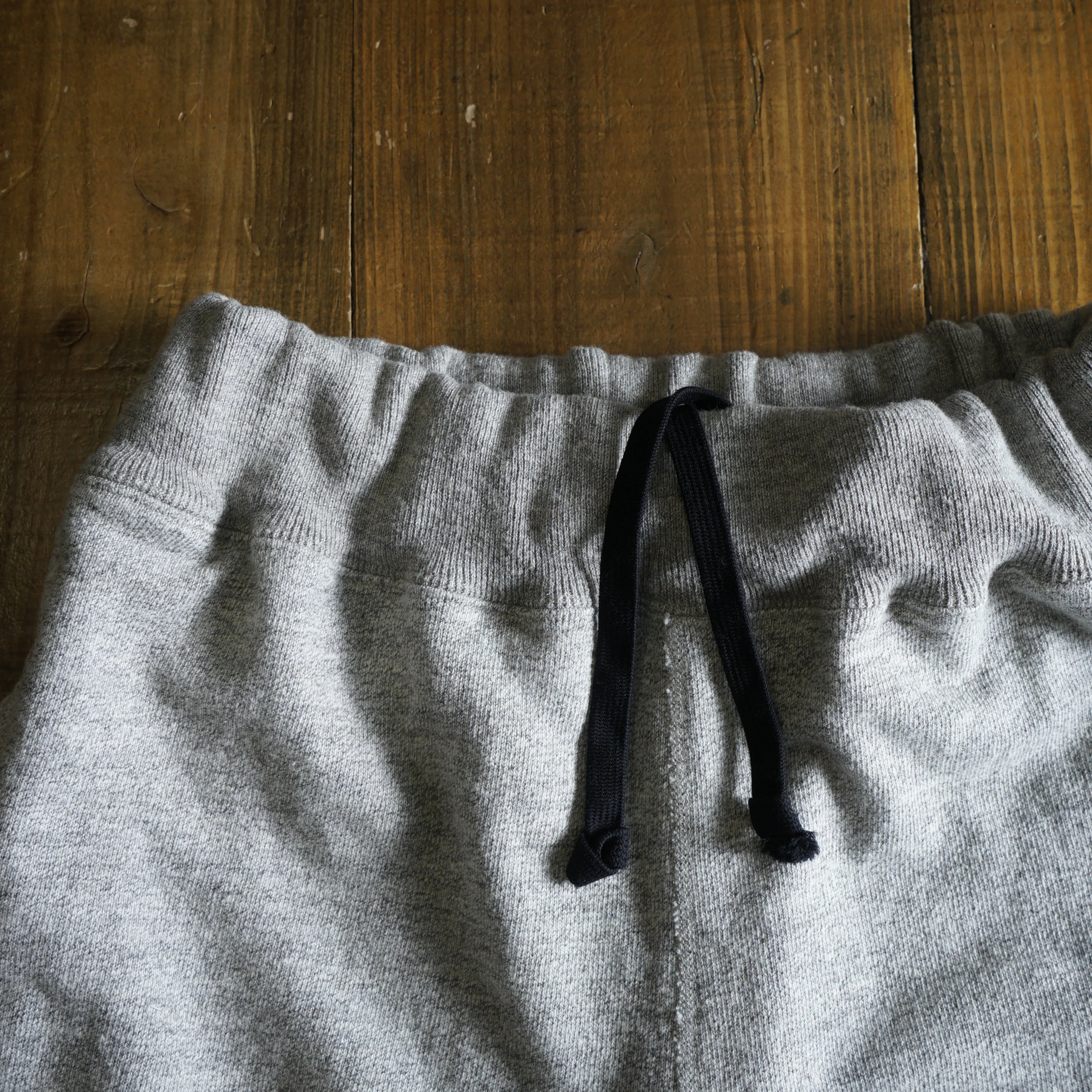 Cotton Cut-Off Shorts with Zip Pocket - DEVISE FACTORY
