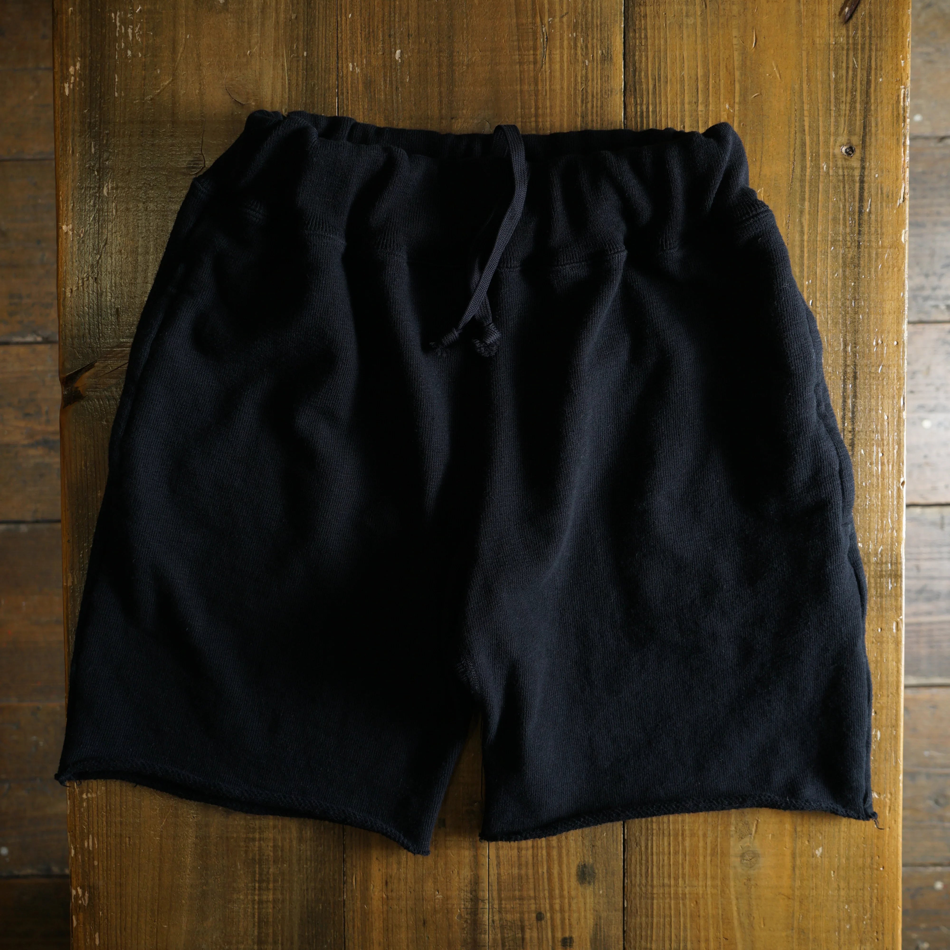 Cotton Cut-Off Shorts with Zip Pocket - DEVISE FACTORY