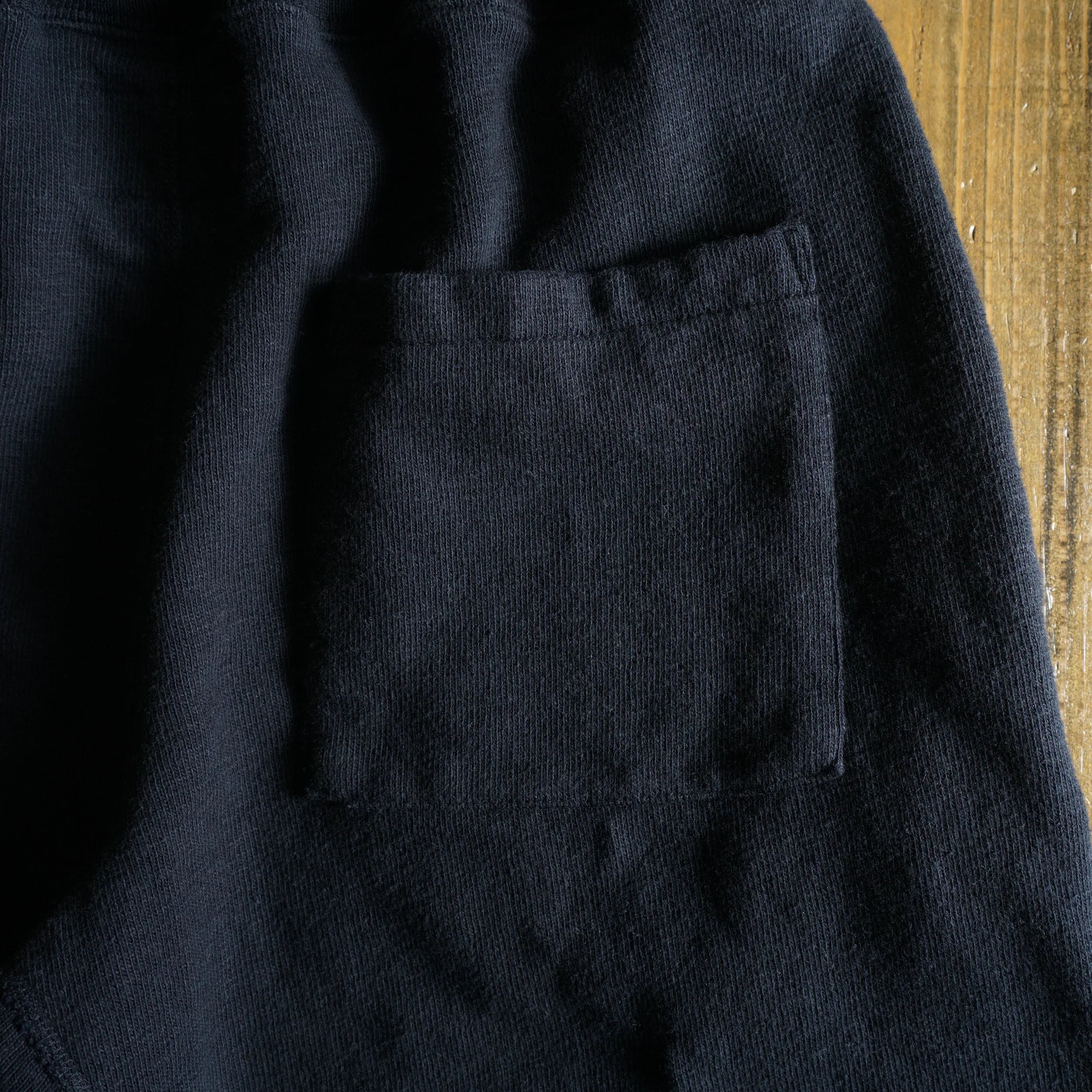 Cotton Cut-Off Shorts with Zip Pocket - DEVISE FACTORY