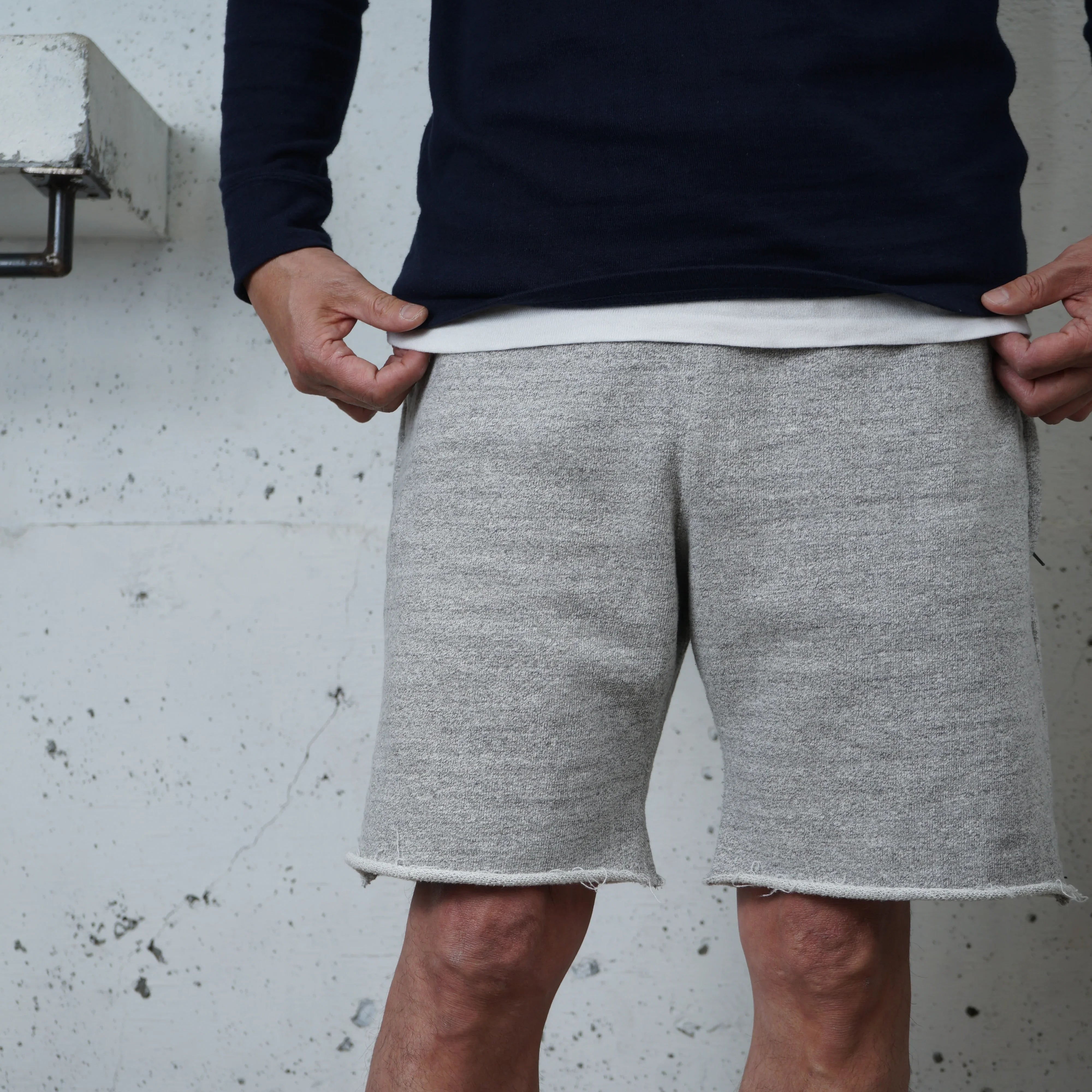 Cotton Cut-Off Shorts with Zip Pocket - DEVISE FACTORY