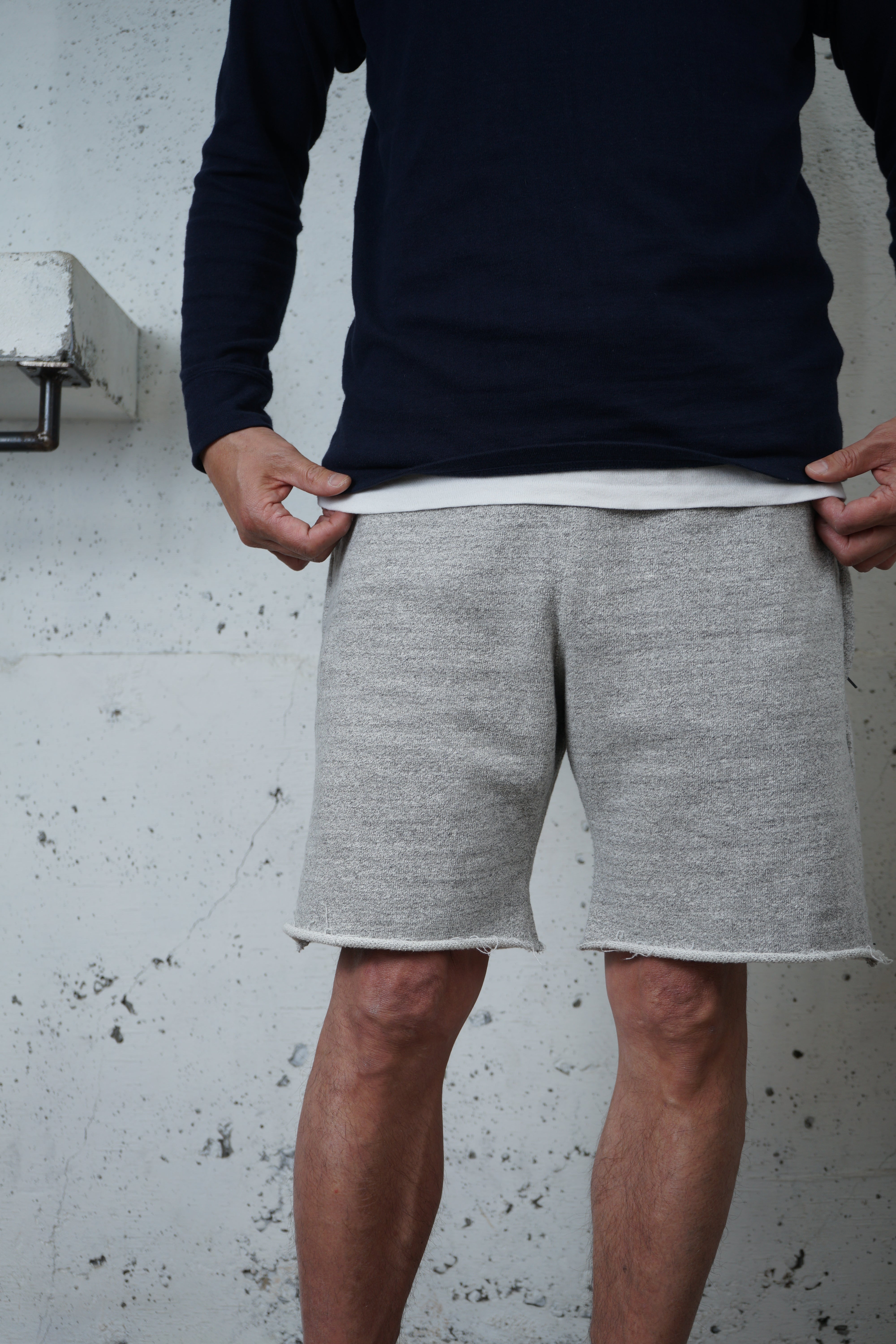 Cotton Cut-Off Shorts with Zip Pocket - DEVISE FACTORY