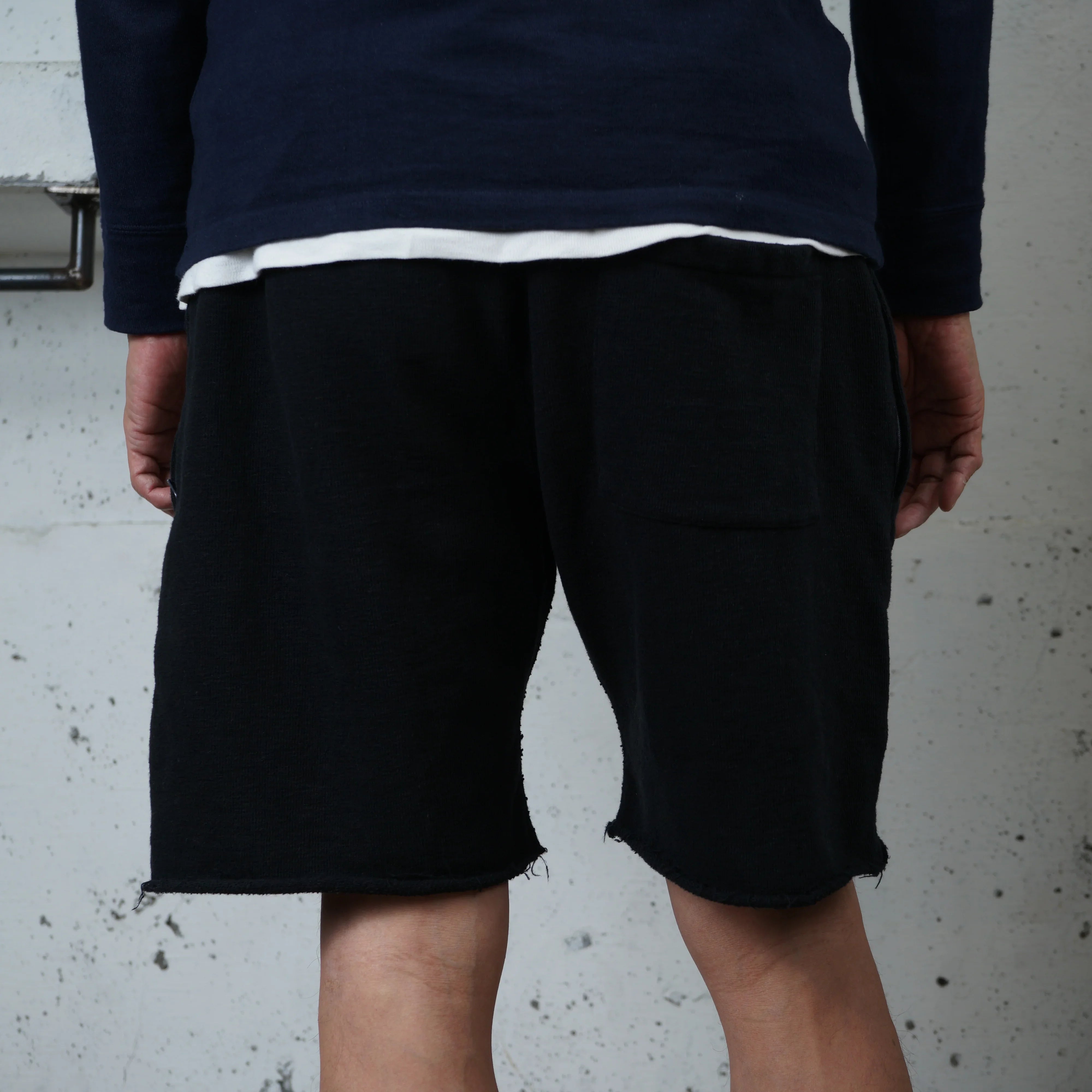 Cotton Cut-Off Shorts with Zip Pocket - DEVISE FACTORY