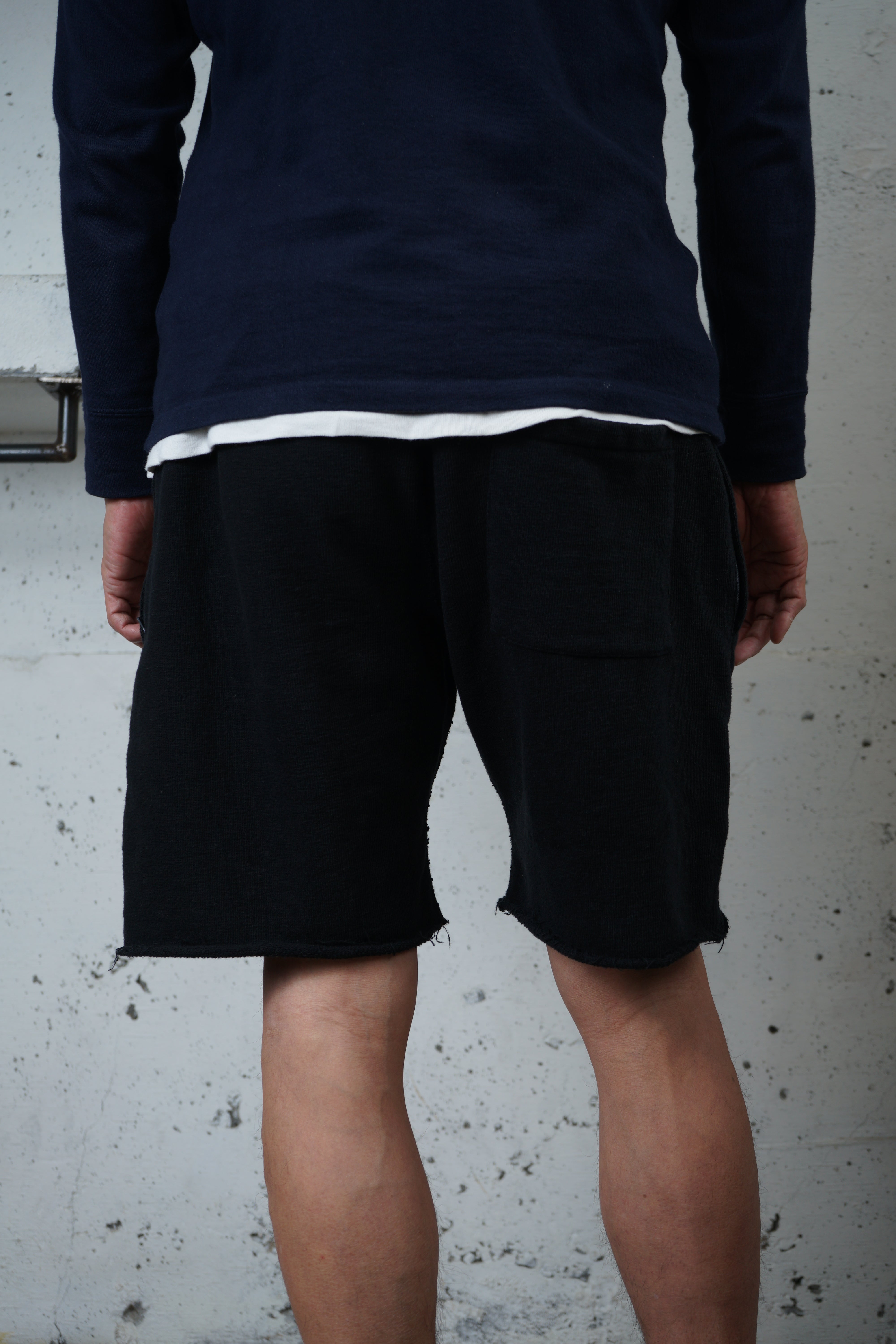 Cotton Cut-Off Shorts with Zip Pocket - DEVISE FACTORY