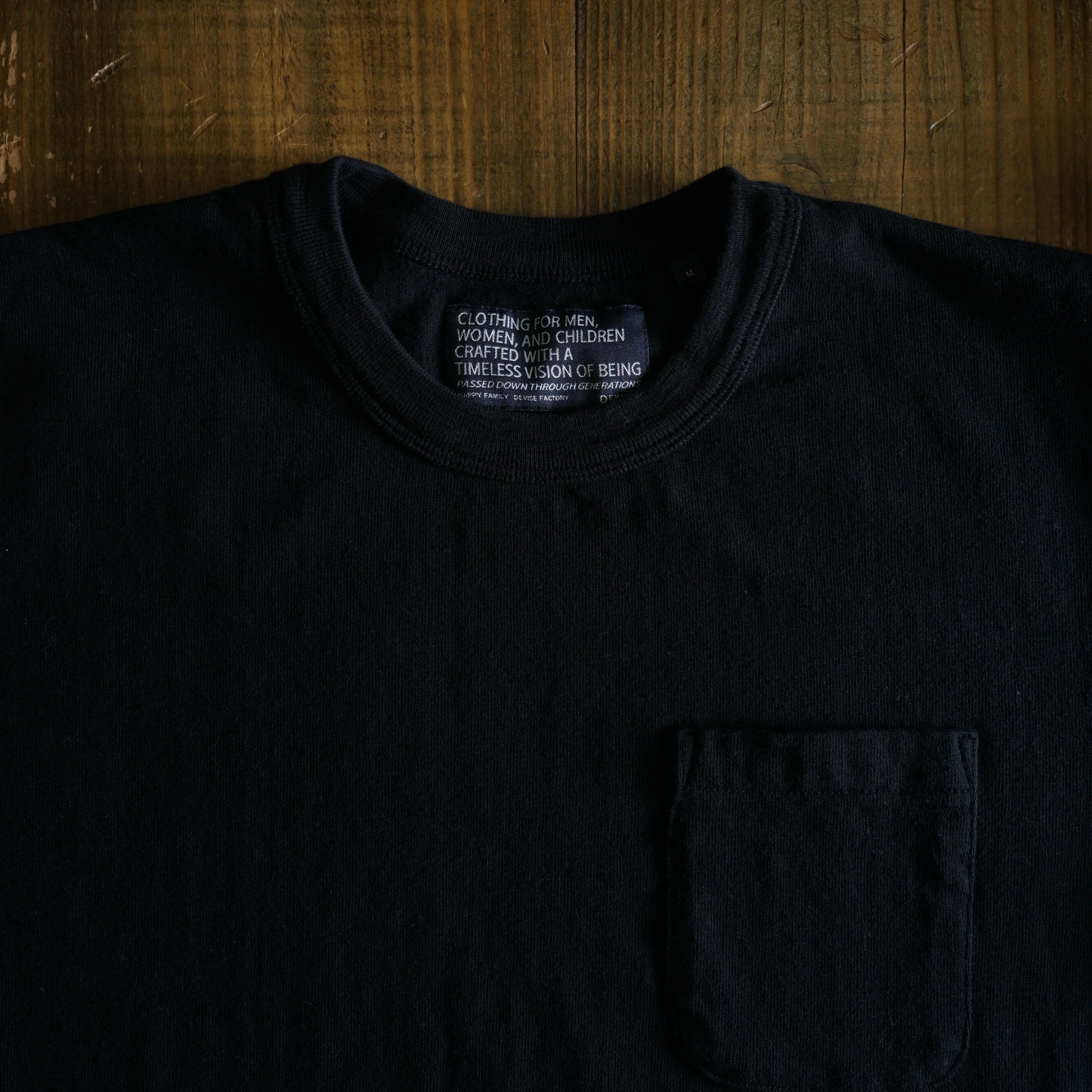 Cotton Pocket Tshirt - DEVISE FACTORY