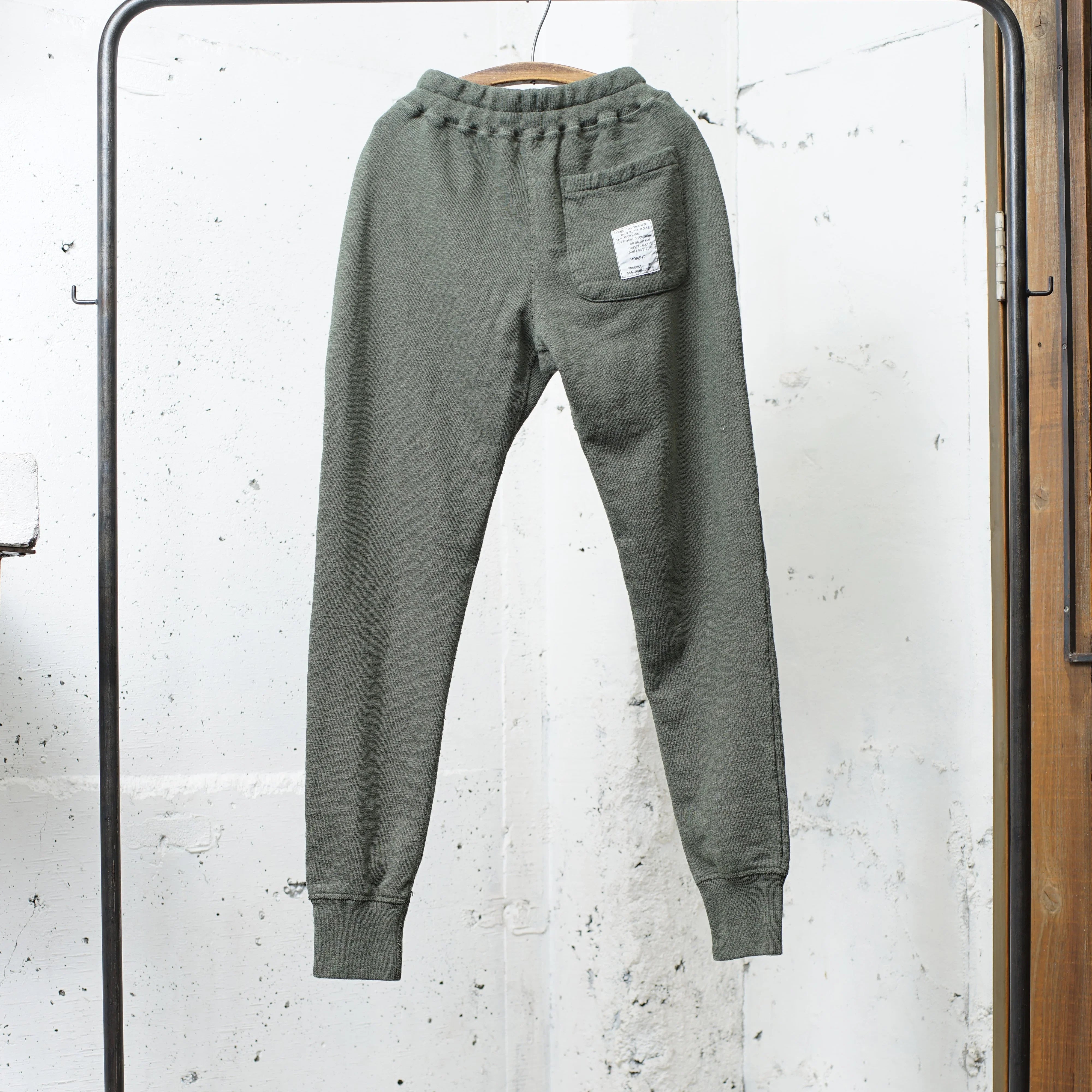 Narrow Sweatpants – DEVISE FACTORY
